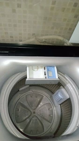 fully automatic 8kg haier washing machine Model number (HWM85-826) 3