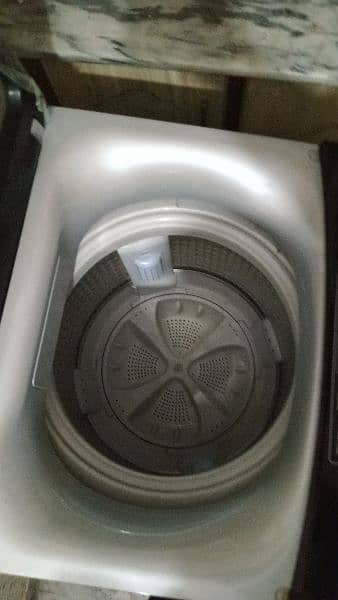 fully automatic 8kg haier washing machine Model number (HWM85-826) 4