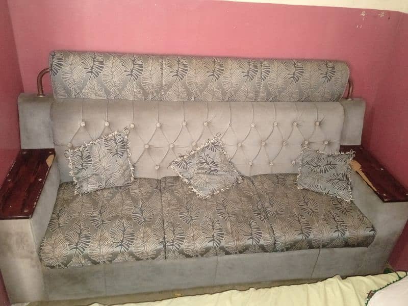 05 seater sofa 1