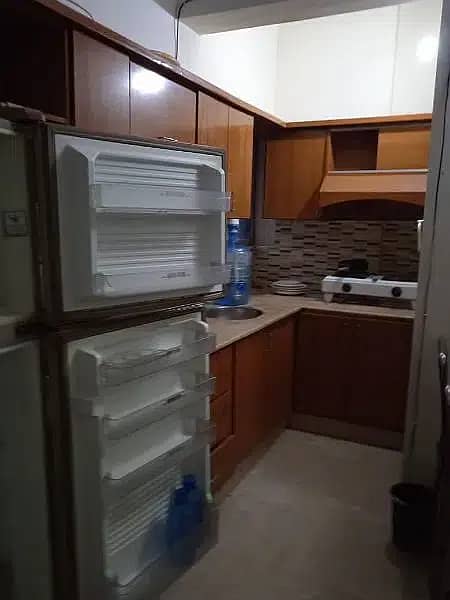 Furnished flat paying guest gulshan e Iqbal karachi 6