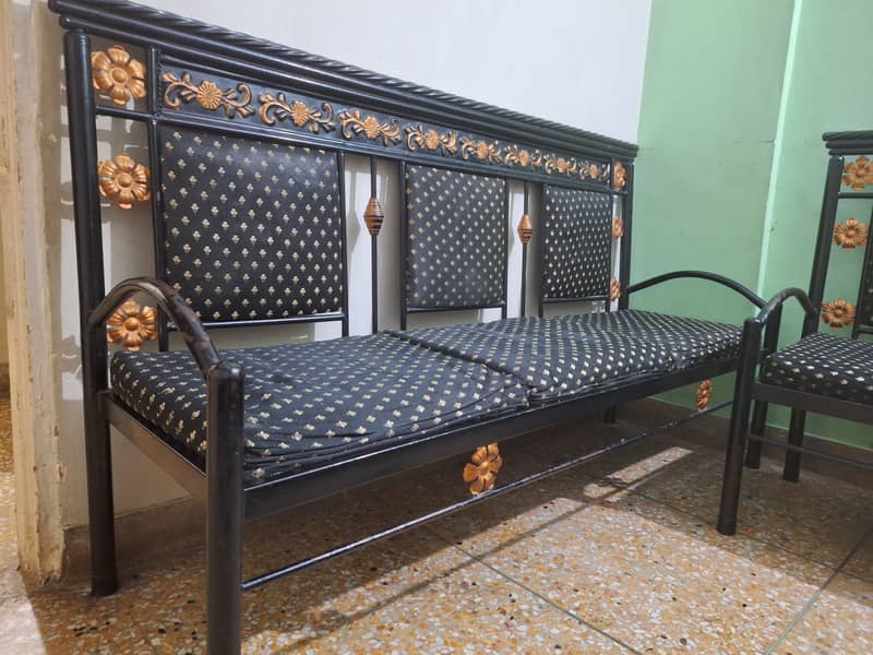 5 Seater Iron Sofa for Sale 3