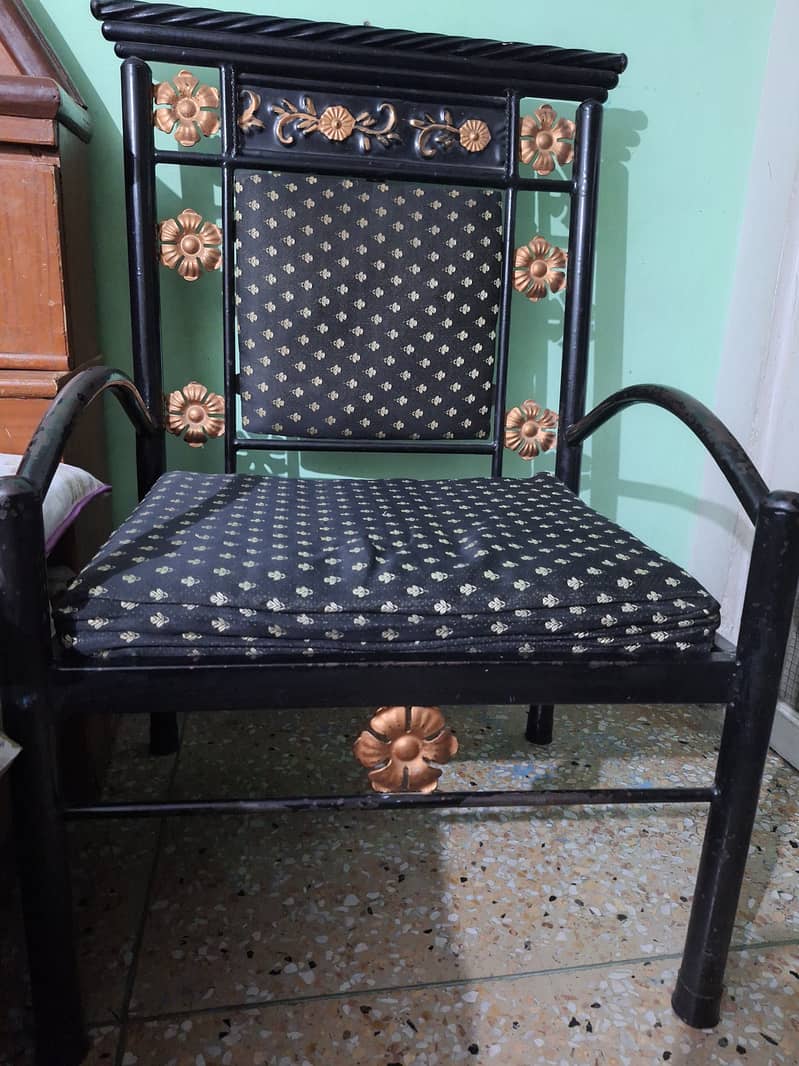 5 Seater Iron Sofa for Sale 4