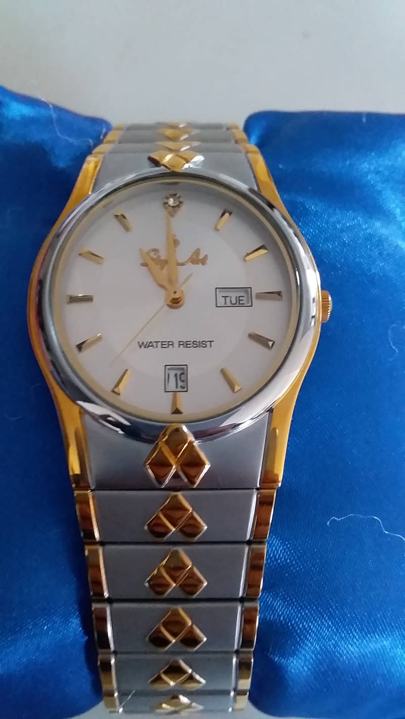 Hand watch swiss quartz for sale 0