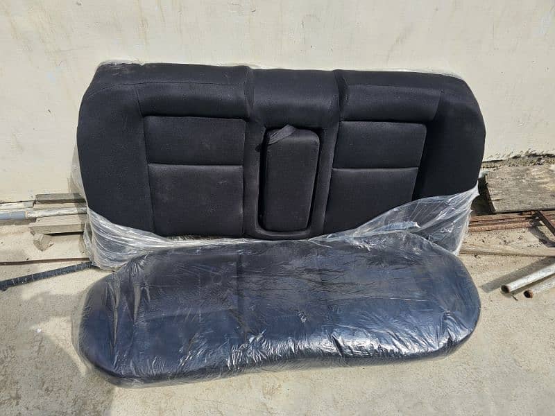 honda civic 96-00 seats 4