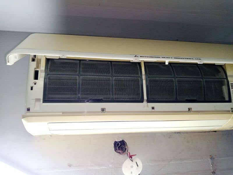 Mitsubishi heavy duty ac / complete working ma hai laga hua hai ac 2