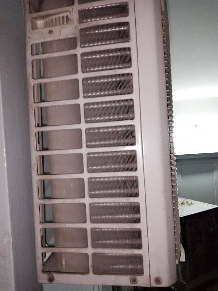 Mitsubishi heavy duty ac / complete working ma hai laga hua hai ac 17