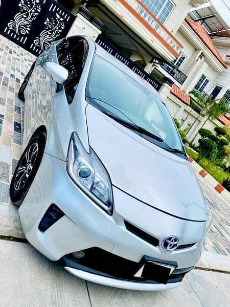 Toyota Prius 2013 1