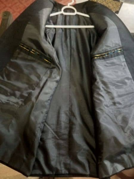 2 piece branded English suits 7