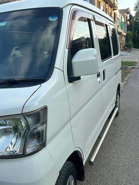 Daihatsu Hijet 2011 0