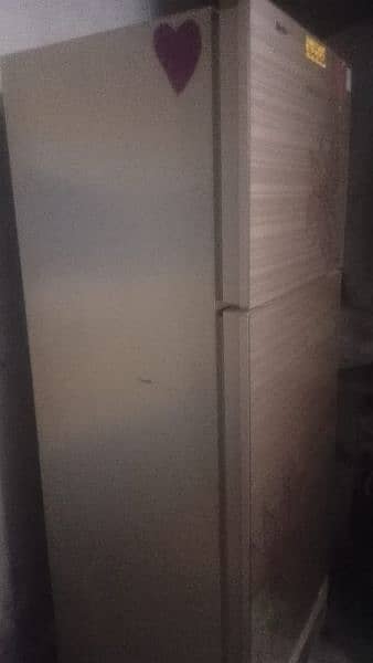 KENWOOD FRIDGE IN GOOD CONDITION 4