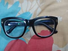 iam selling my eye glasis