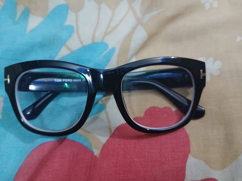 iam selling my eye glasis 0