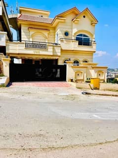 13 Mrla Luxury House For Sale in bahria town phase 8