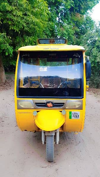 cng riksha and care 6