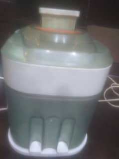 Philips juicer