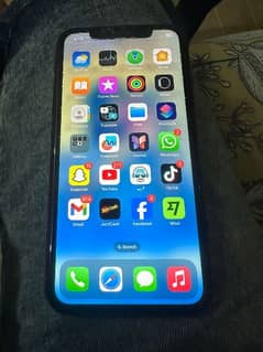 iPhone 11 64Gb 4 Month sim time