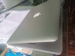 Apple MacBook Pro Model 2011 Core i 5, 13" Display