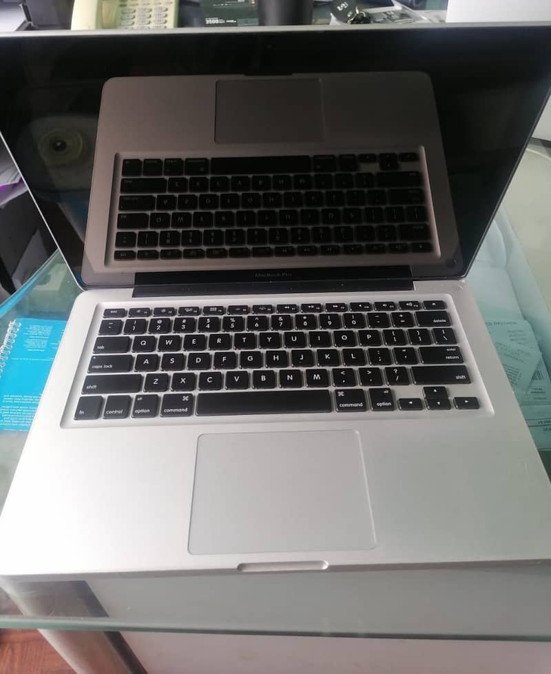 Apple MacBook Pro Model 2011 Core i 5, 13" Display 4