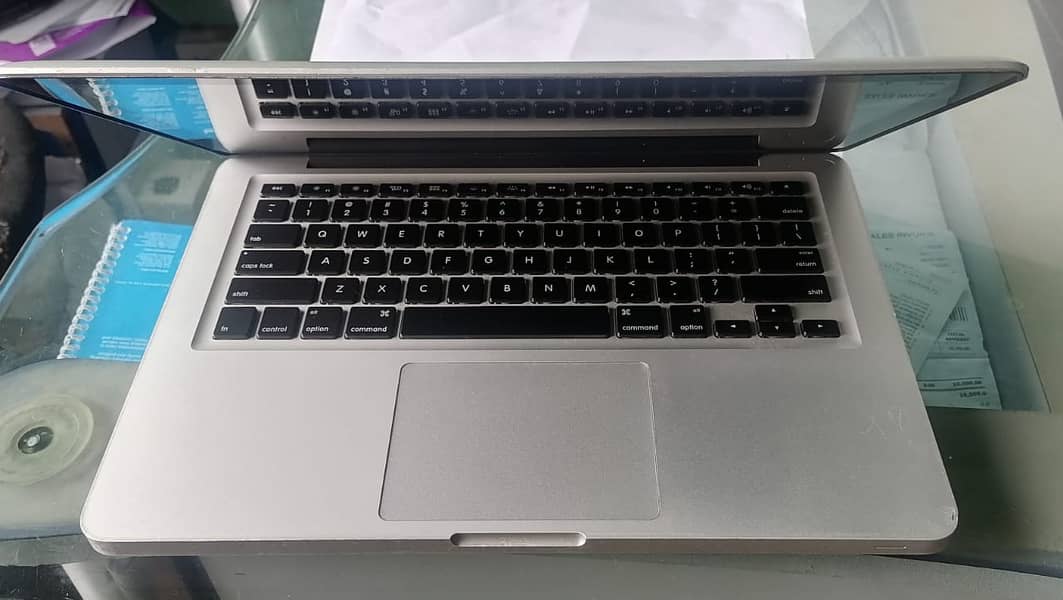 Apple MacBook Pro Model 2011 Core i 5, 13" Display 5