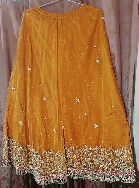 mehndi bridal dress 2