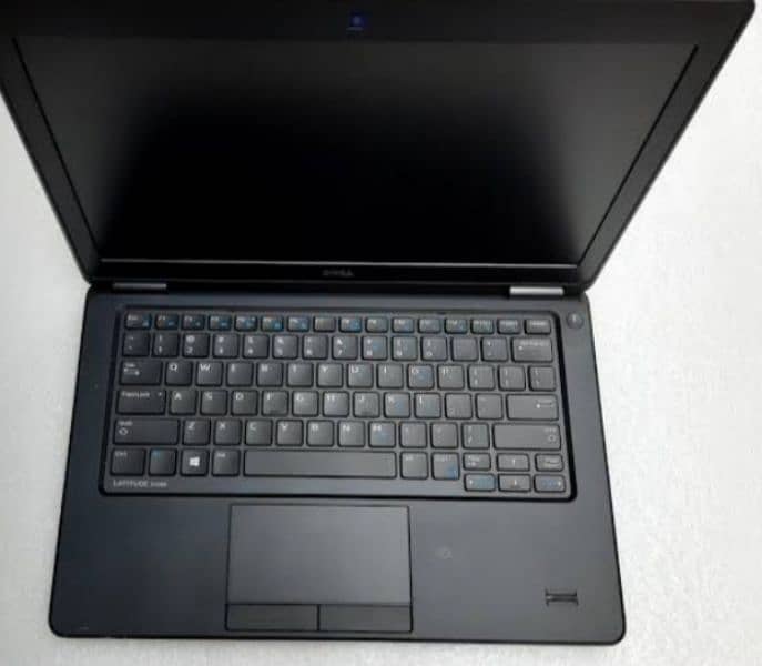 dell 7450 cor i5 5th Gen laptop,Chromebook,4 hours BT, window 10,8.256 2