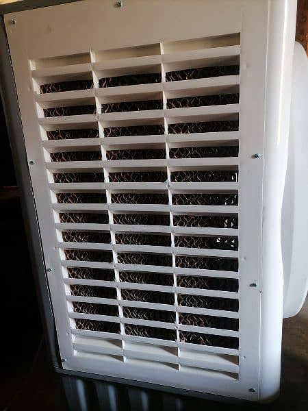 Full size air Cooler hy 2 hafty used hay bas 2