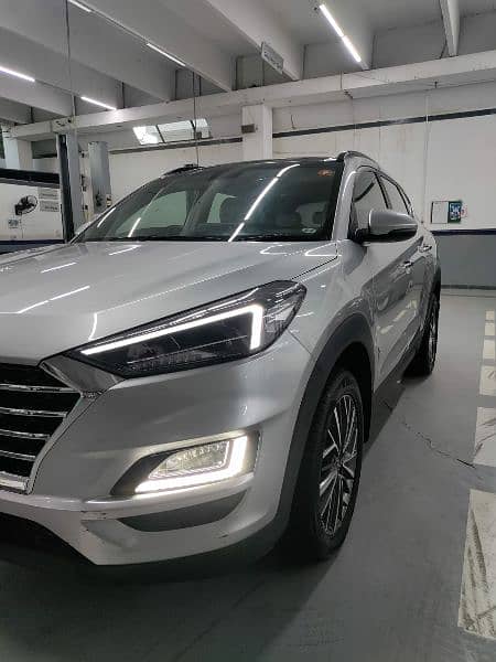 Hyundai Tucson (AWD OR  FWD) 2024 only Booking 2