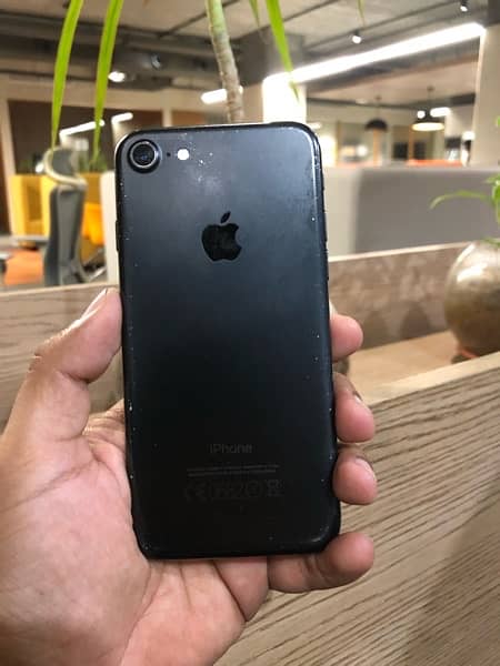 iPhone 7 32gb FU PTA APPROVED with Box Urgent Sale 1