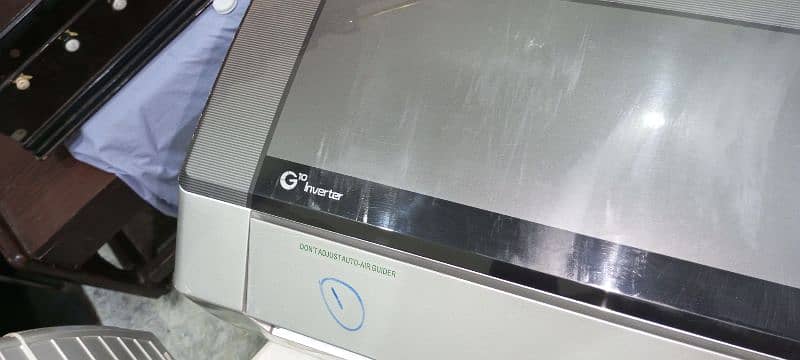 Gree g10 inverter 2 ton new condition 14