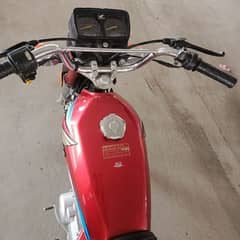 Aslam alikum my selling bike honda CG 125 bike ma koi kam Nahi ha