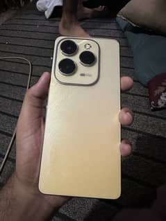 Infinix hot 40 pro