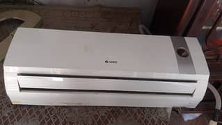 GREE 1 TON (NON INVERTER) AC