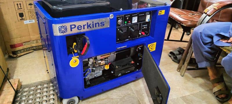 Generator Soundproof 13 KVA Perkins Conopy. 6