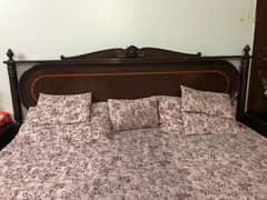 wooden king size bed 0