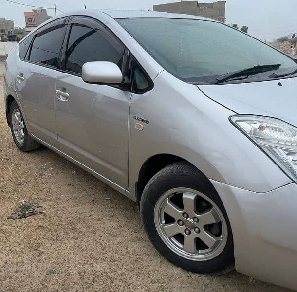 Toyota Prius 2010 1.5 hybrid automatic transmission is available here 1