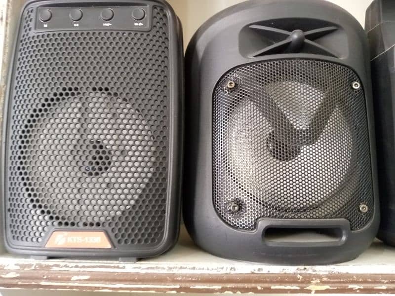 speakers 7