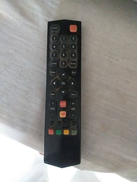 TCL SMART TV 40 INCH GOOD CONDITION 3