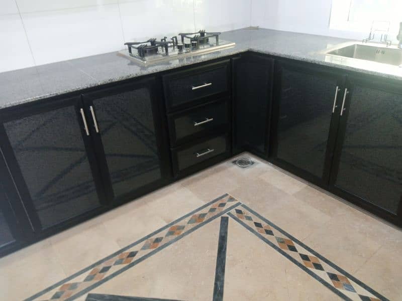 aluminium kitchen ایلومینیم کچن ایلومینیم ڈور اور ونڈو 17