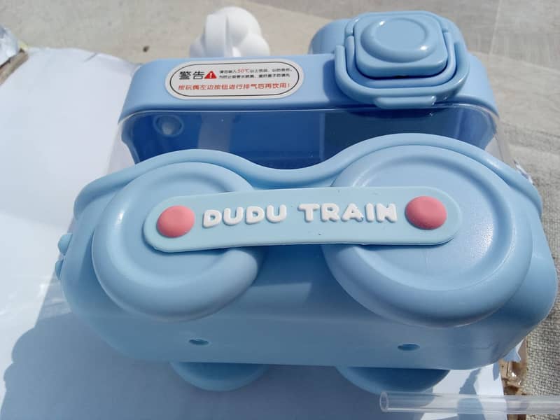 Dudu Train Sipper 530ml Cute Train Shape Plastic Sipper Cup with Straw 4