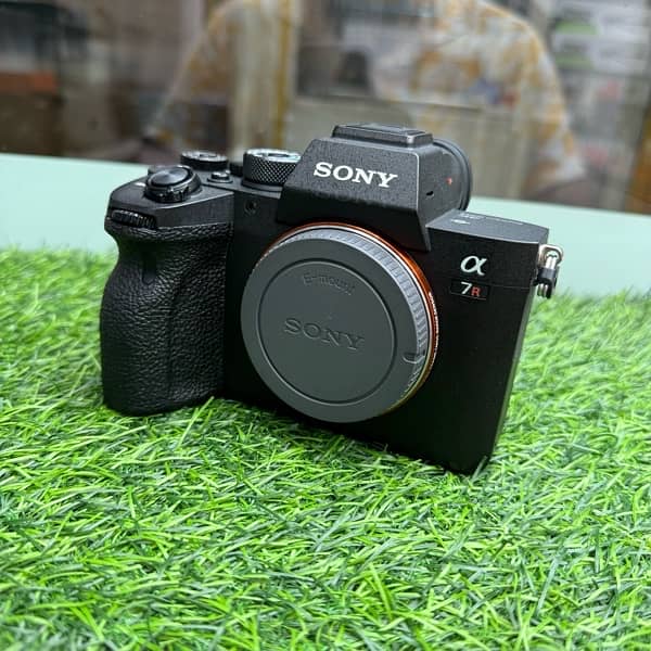 SONY A7R-IV Professional Body 1