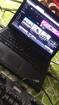 lenovo thinkpad x250 i5,8gb ram,,1tb h. d. keyboard, mous notwork