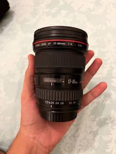 Canon EF 17-40mm f/4 L USM lens. 0