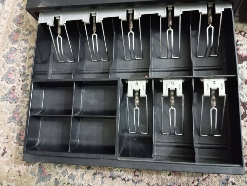 TYSSO cash registers/drawers for urgent sale,8 note and 4 change slots 4