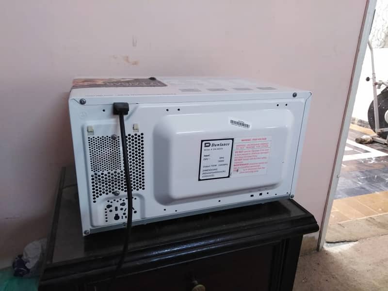 Dawlance Solo Microwave Oven . . . 20 Liter . . . Model DW MD 4N 3