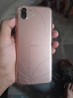 aquos r2