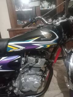 Honda 125 2021 model Karachi number excellent and original condition