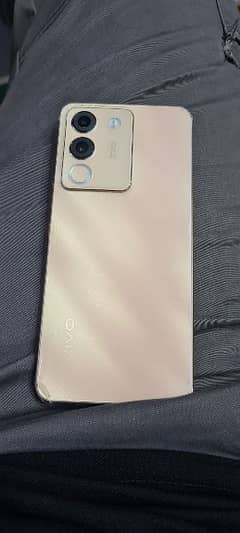 vivo v29e 5g. with box and changer