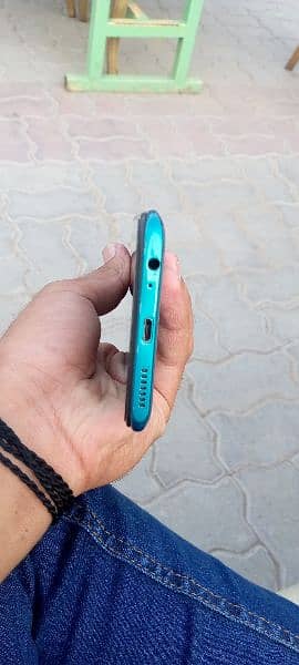 tecno spark 5pro pta proof box or charger nai hai 2