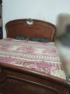 king size bed with mattress