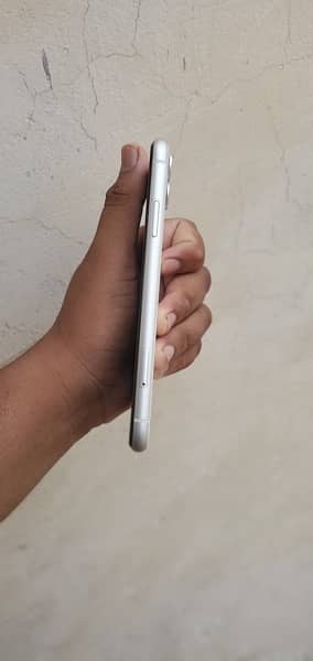 iPhone 11 White Jv condition 10/10 BH 100% 03094351042 2